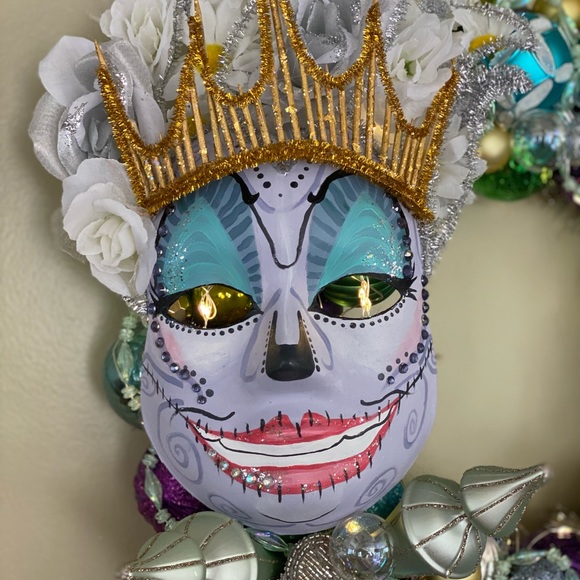 Disney Villain Ursula Ornament Wreath Day of Dead - Picture 4 of 13